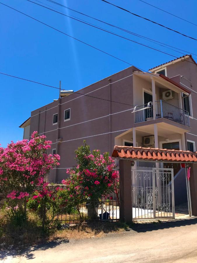 Apartments Villa Dovinefa Ksamil Exteriér fotografie